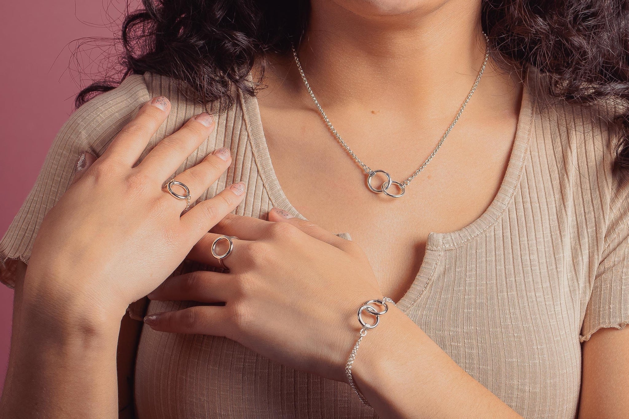 Forever Connected Necklace | Chunky Sterling Silver Geometric interconnected linked Round Open Circle Halo Eternity Link Chain Necklace