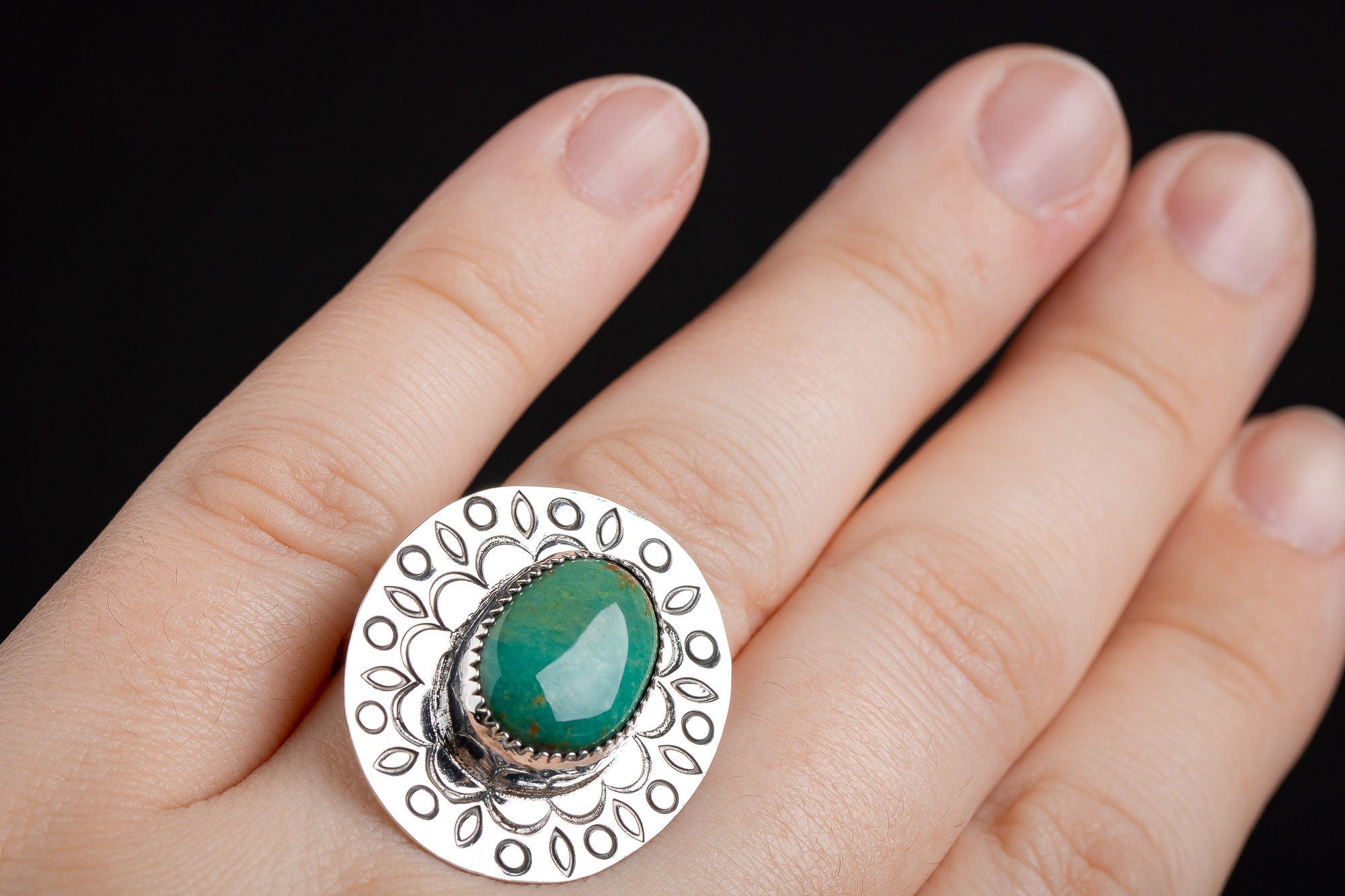 Size 8.75 Green Kingman Turquoise Gemstone Ring