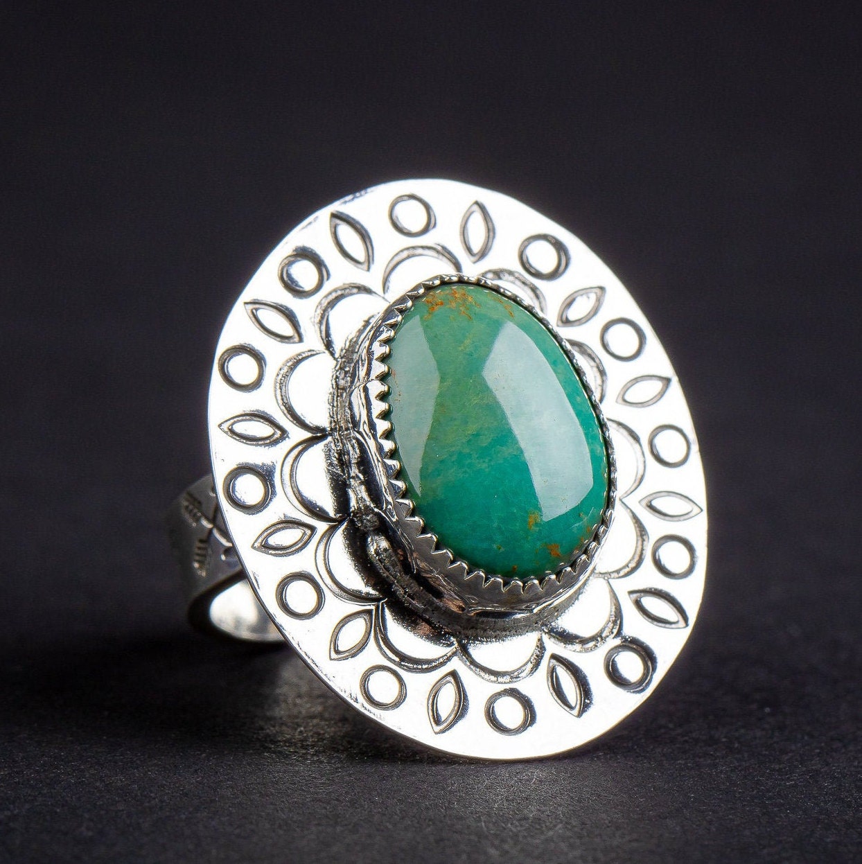 Size 8.75 Green Kingman Turquoise Gemstone Ring