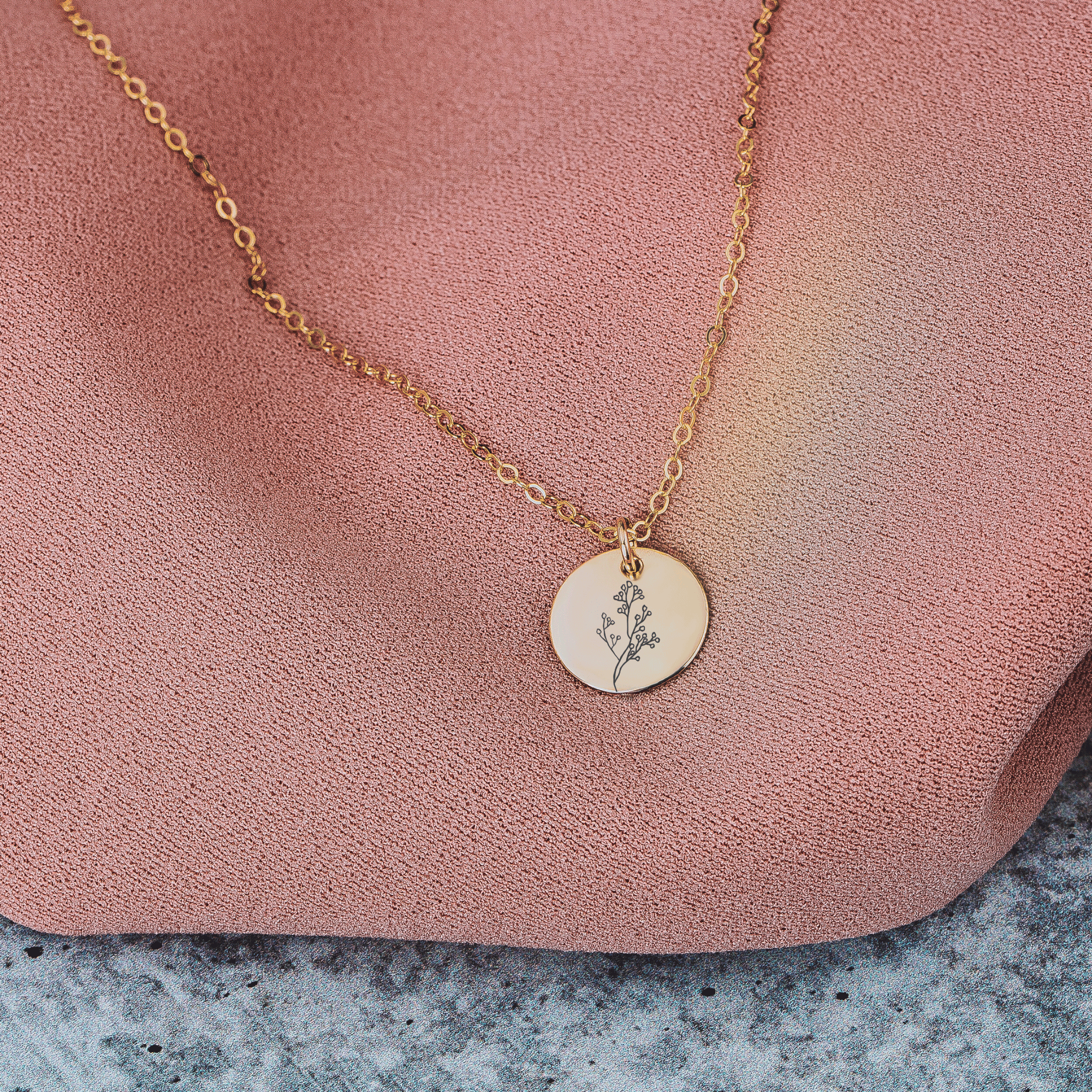 Baby's Breath Flowers Disc Necklace | Engraved Round Bohemian Necklace in Silver, Gold, or Rose Gold | Gift for Mom, Mothers, Friend, Plant Lover | Boho Jewelry