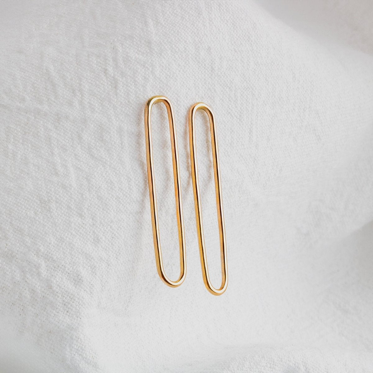 Oval Paperclip Chain Link Stud Earrings