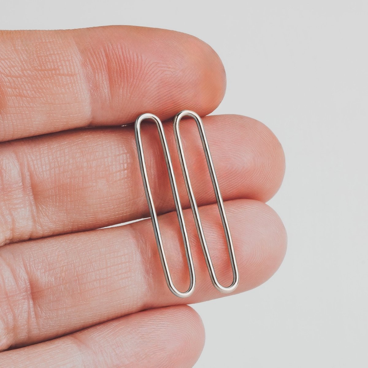 Oval Paperclip Chain Link Stud Earrings